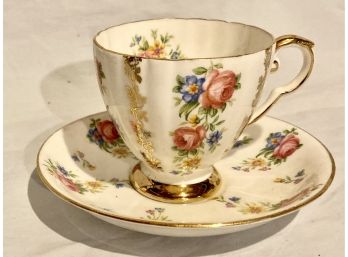 Royal Grafton Tea Cup & Saucer Made In England Roses With Gold