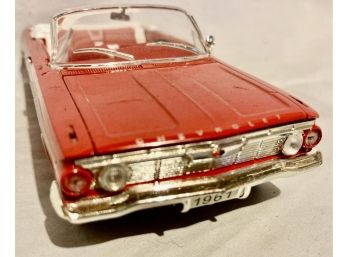 1961 Red And White Chevy Impala Convertible Missing Fender Ornaments 1/43 Scale
