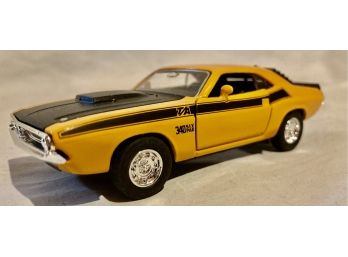 Yellow 1970 Dodge Challenger 1/43 Scale