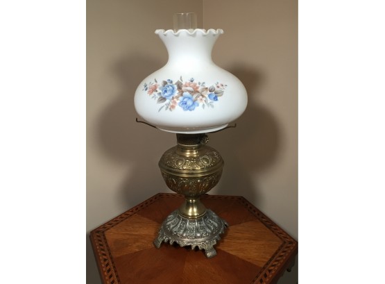 Very Pretty Gone With The Wind Lamp - Very Ornate Base - Working Condition - Very Nice Accent Lamp - 22' Tall