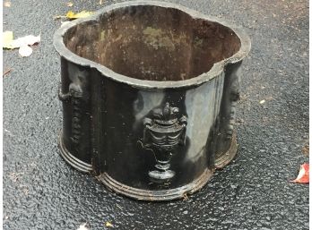 (1 Of 3) Fabulous Antique Cast Iron Garden Planter From France - Urn & Garland Motif - Old Black Paint