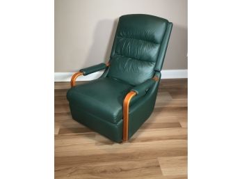 Fabulous Green Leather Chair - Goes From Upright To Nearly Completely Flat - Amazing Condition - Quality !