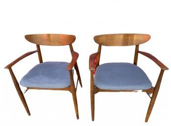 Vintage Mid-Century Modern MCM Paul Browning For Stanley Furniture Pair Of Dining Armchairs.