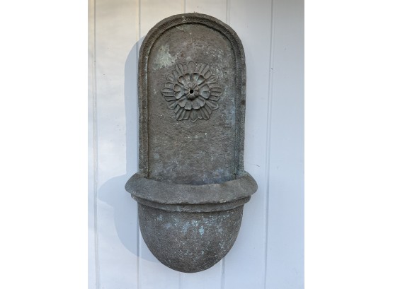 Lovely Garden Wall Water Font Or  Planter