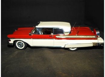 1/24 RARE RETIRED 1957 Mercury Turnpike Cruiser Diecast Car