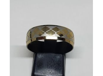 Stainless Steel Two Tone Diamond Pattern Band
