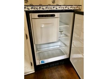 A Mini Regfrigerator With Ice Maker
