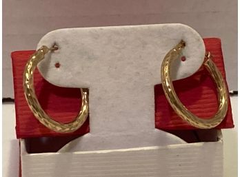 14K Gold Florentine Style Hoop Earrings - About 1 Inch In Diameter