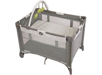 Graco Pack 'n Play On The Go Play Yard