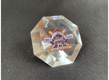 NY Mets 25th Anniversary Diamond Shaped Paperweight