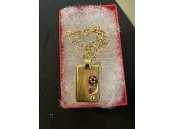 18k Yellow Gold And Garnet Pendant With Appraisal - Retail $800
