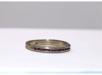 10k White Gold Wedding Band With Ruby - Size 7