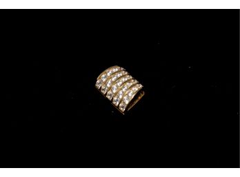 14k Gold Pendant With 35 Swarovski Crystals