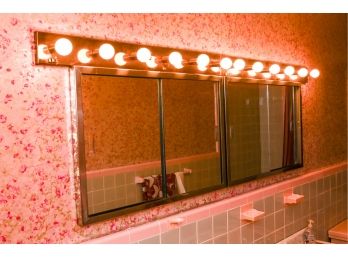 Mirrored Bathroom Cabinets And Vanity Lighting Fixtures
