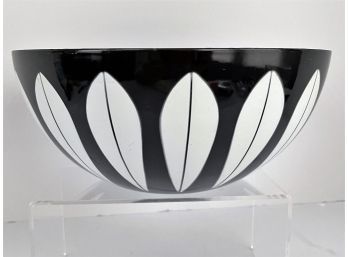 Vintage 11 Inch Large Norway Cathrineholm Enamel Black Lotus Bowl Midcentury Very Glossy And Beautiful!