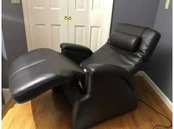 HUMAN TOUCH PERFECT RECLINER LIKE NEW