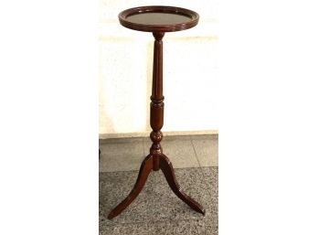 Bombay Candlestick Round Table