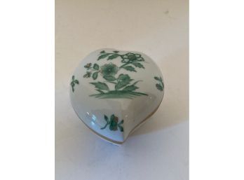 Vintage Green Herend Hungary Apponyi Chinese Bouquet Lidded Heart-Shaped Trinket Box