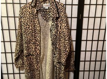 Yes Leopard Print Flannel Night Shirt (Size 3X - Fits Like A Large) - Appears To Have Never Been Worn