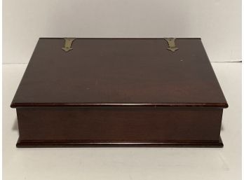 1991 Bombay Company, Inc.  Wooden Keepsake Box