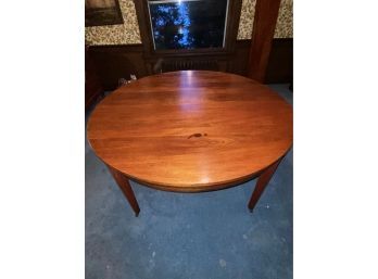 JK Rishel Furniture Co Round To Oval With Leaves Wood Dinning Table
