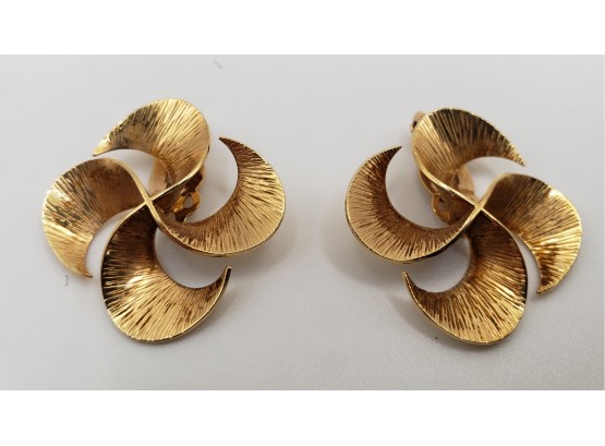 Gorgeous 14K Gold Swirl Clip-on Earrings (can Easily Be Converted To Pierced)