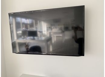 Samsung Flat Screen TV Model UN46EH5300FXZA