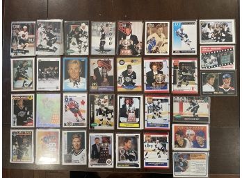 Huge Wayne Gretzky Hockey Card Lot   50 Card Lot  All Sleeved And In Excellent Condition