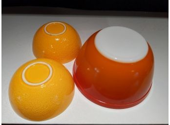 Vintage Pyrex By Acorning Two Shades Of Orange  And Grapefruit Bowls