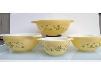 Pyrex Mixing Bowls, 4 Sizes For Easy Storage In 'mellow Yellow'  From 1960's