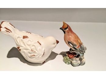 2 Pretty Porcelain Birds Stamped VH Denmark