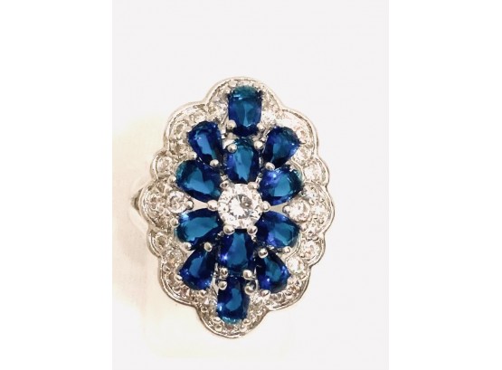 Sparkling Bermuda Blue And Clear-stoned Cocktail Ring - Size 7