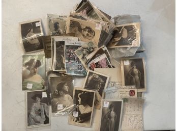 Collection Of American Post Cards In A Box