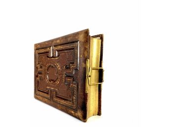 Antique - Photo Album With Locking Latch And Gold Leaf Page Ends