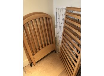 Baby Crib 31x49x53 Matches Baby Changing Table Lot