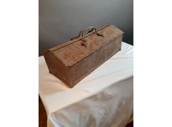 Vintage Metal Tool Box With Inside Removable Tray. 21x8.5x8 Inches