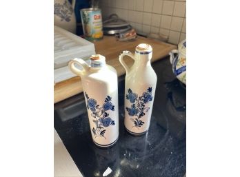 Set Of 2 Kitchen Vases