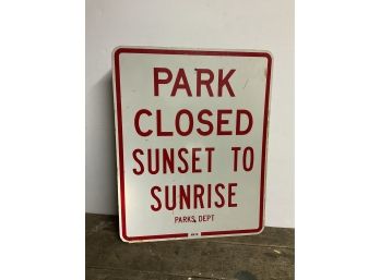Vintage Park Closed New Haven Sign