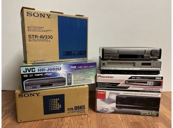 Stereo, VHS, DVD Players / Recorders Lot