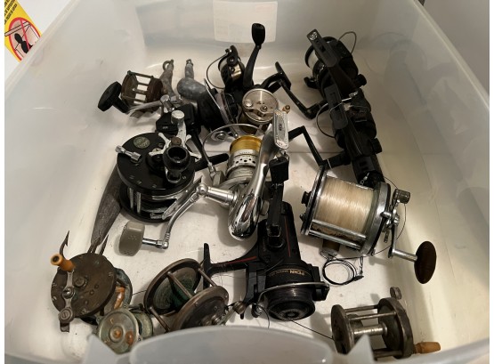 Group Lot Of Fishing Reels Including Penn