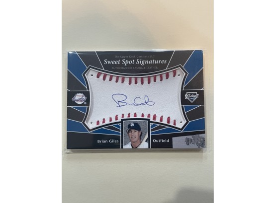 2004 Upper Deck Sweet Spot Signatures Brian Giles Autographed Baseball Leather Card #SS-BG    205/1081