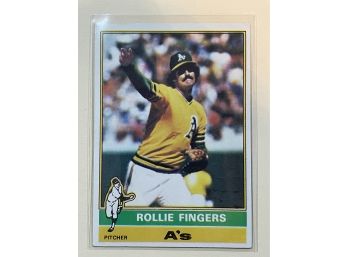 1976 Topps Rollie Fingers Card #405