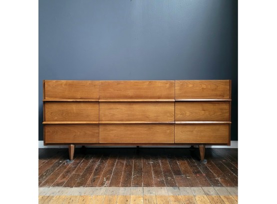 C 1960 Well Built Walnut  9 Drawer Dresser By Detroit Furniture Co Brooklyn NY
