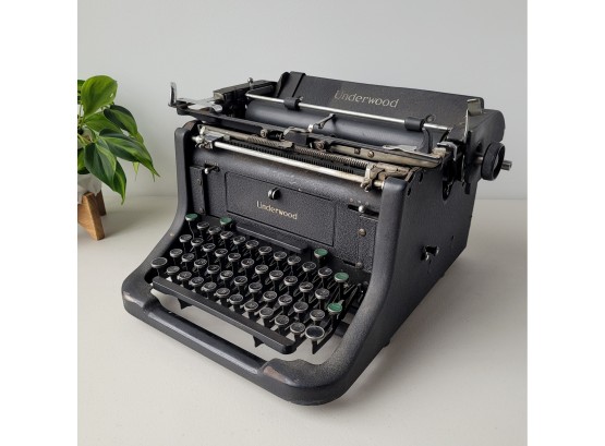 Vintage Underwood Cast Metal Typewriter