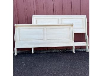 An Ethan Allen Country French Queen Bedstead - Head And Foot Boards And Side Rails