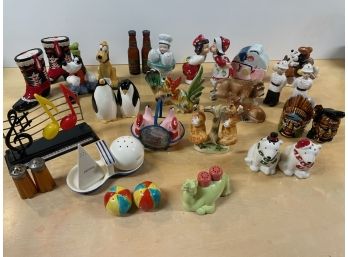 A Collection Of 20 Vintage Salt And Pepper Shakers - Very Good Condition - Group 2