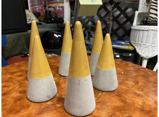 4 - 6 Inch Gold Topped Pyramids For Jewelry Display