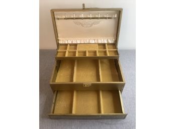 Mele Locking Jewelry Box With 3 Sections And Necklace Hooks