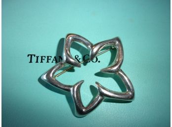 TIFFANY & Co Brooch Pin Starfish Plumaria Flower 925 Sterling Silver (15.6 Grams)