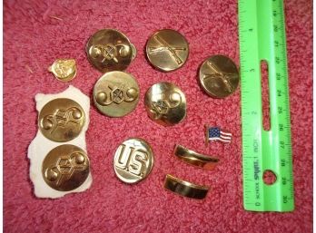 Lot Of WW2 US Army Pins Officers Rank Shold-R-Form NS Meyer Crossed Rifles